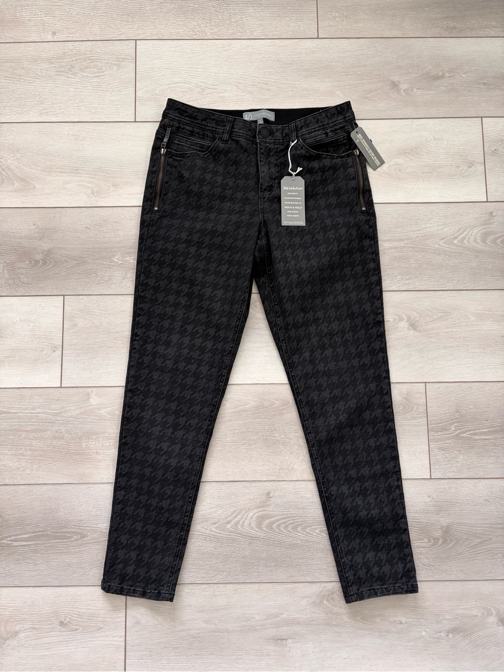 NWT  Wit & Wisdom Skinny Jeans Size 8